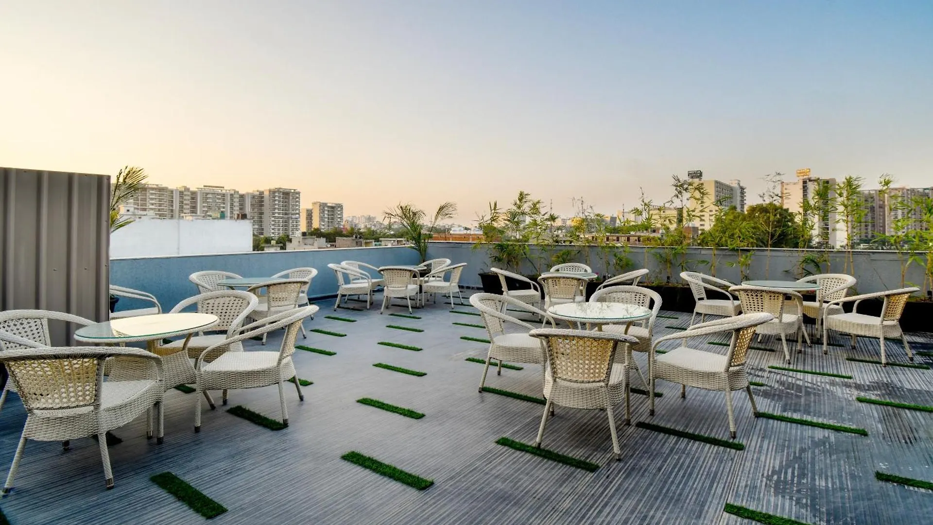 Treebo Omnibliss Hotel Zirakpur